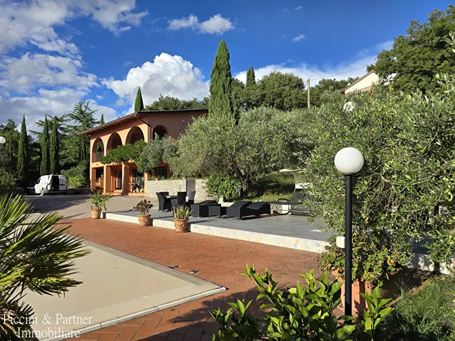 Immagine 82 di Villa in vendita  in Via dei Romani a Magione