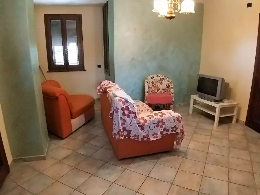 Immagine 25 di Villa in vendita  in Via Saragat 18 a Castiglione Del Lago