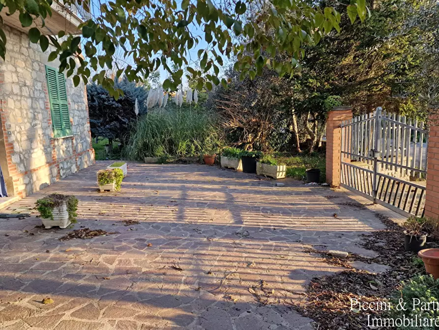 Immagine 4 di Casa indipendente in vendita  in Via Anguillara 30 a Castiglione Del Lago