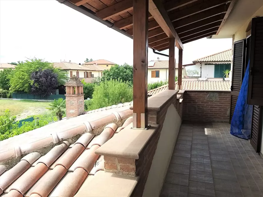 Immagine 35 di Villa in vendita  in Via Saragat 18 a Castiglione Del Lago