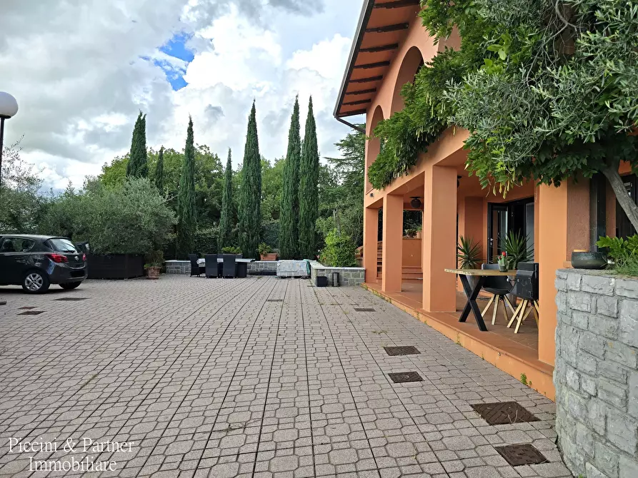 Immagine 8 di Villa in vendita  in Via dei Romani a Magione