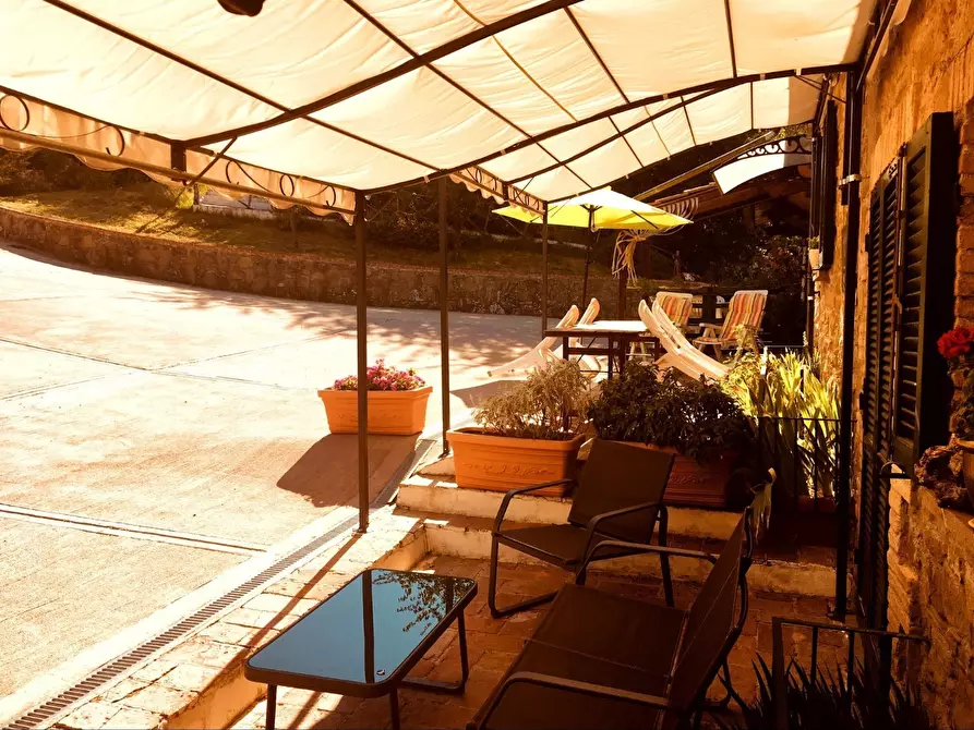 Immagine 25 di Rustico / casale in vendita  in SP252 59 a Perugia