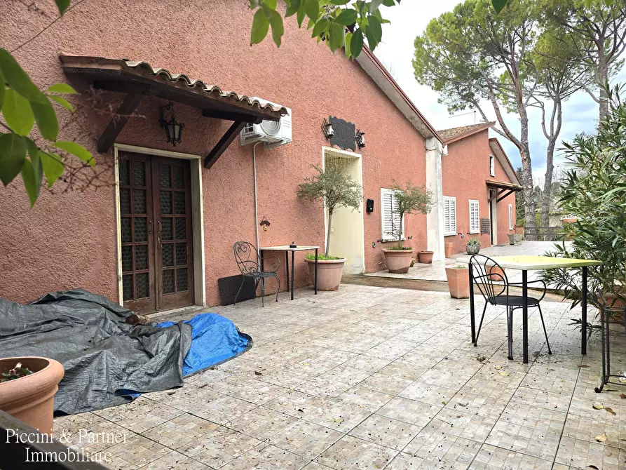 Immagine 2 di Albergo/B&B/Residence in vendita  in Via Chiesa Tonda a Trevi