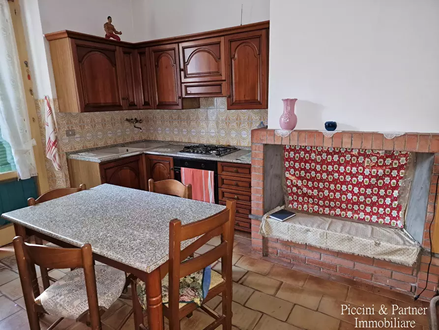 Immagine 7 di Casa indipendente in vendita  in Via Anguillara 30 a Castiglione Del Lago