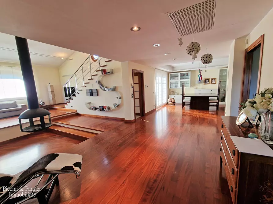 Immagine 31 di Villa in vendita  in Località Ferretto 48 a Castiglione Del Lago