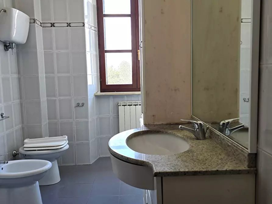 Immagine 32 di Quadrilocale in vendita  in Via Bastiola 95 a Bastia Umbra