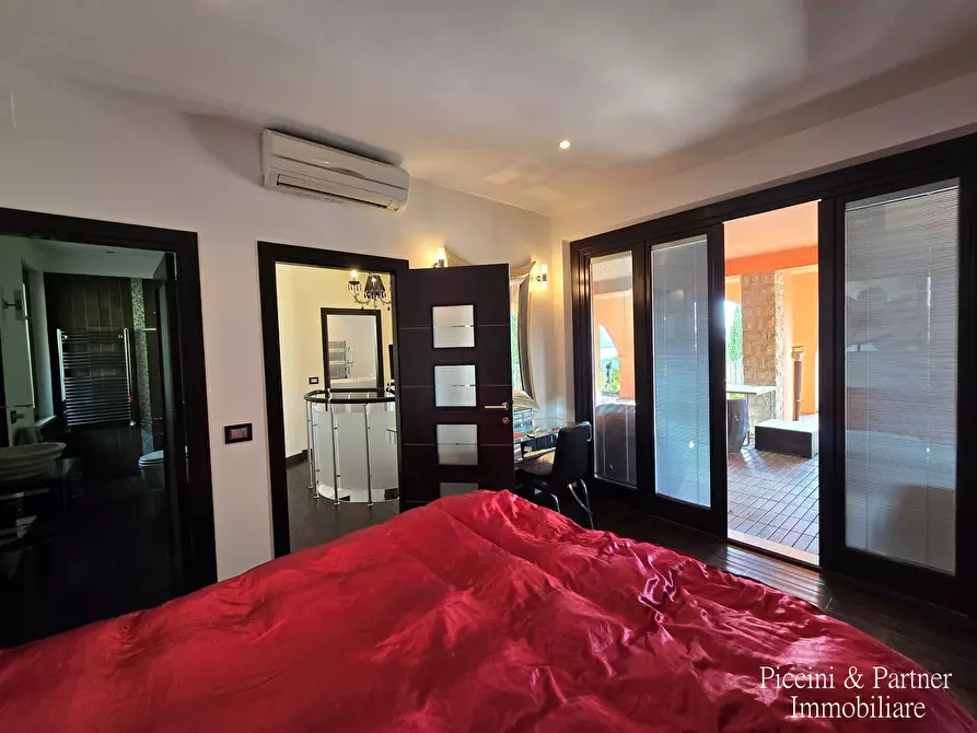 Immagine 56 di Villa in vendita  in Via dei Romani a Magione