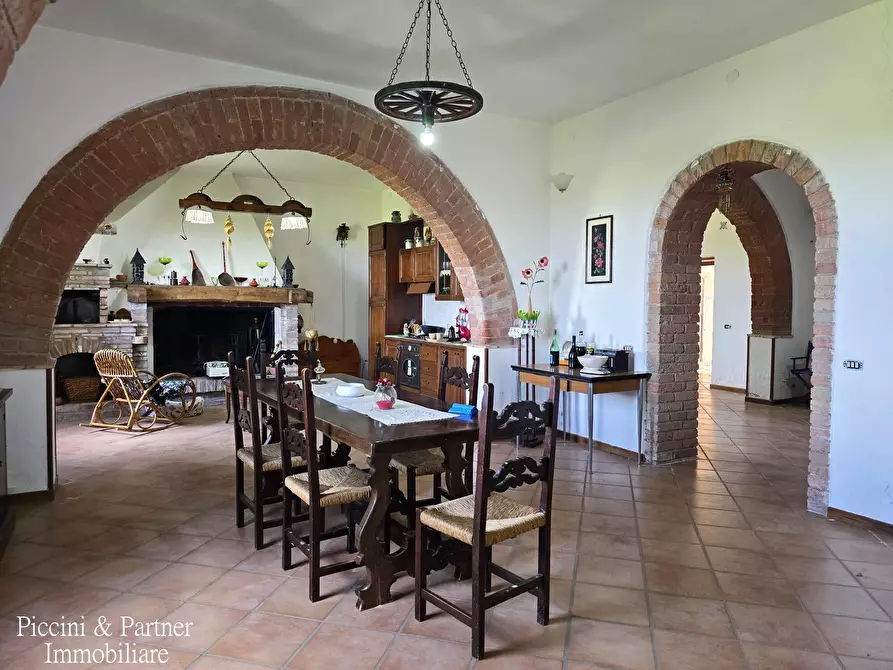 Immagine 12 di Rustico / casale in vendita  in Via Paganico 2 a Castiglione Del Lago