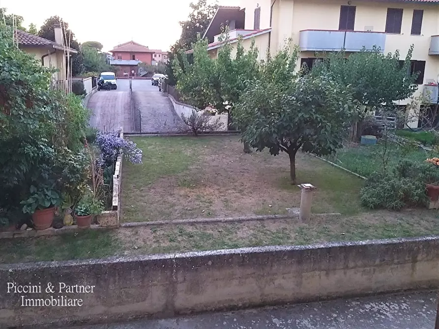 Immagine 23 di Bilocale in vendita  in Via Di Vittorio a Castiglione Del Lago