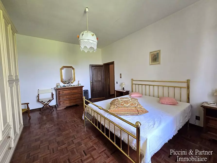 Immagine 76 di Rustico / casale in vendita  in Via Paganico 2 a Castiglione Del Lago