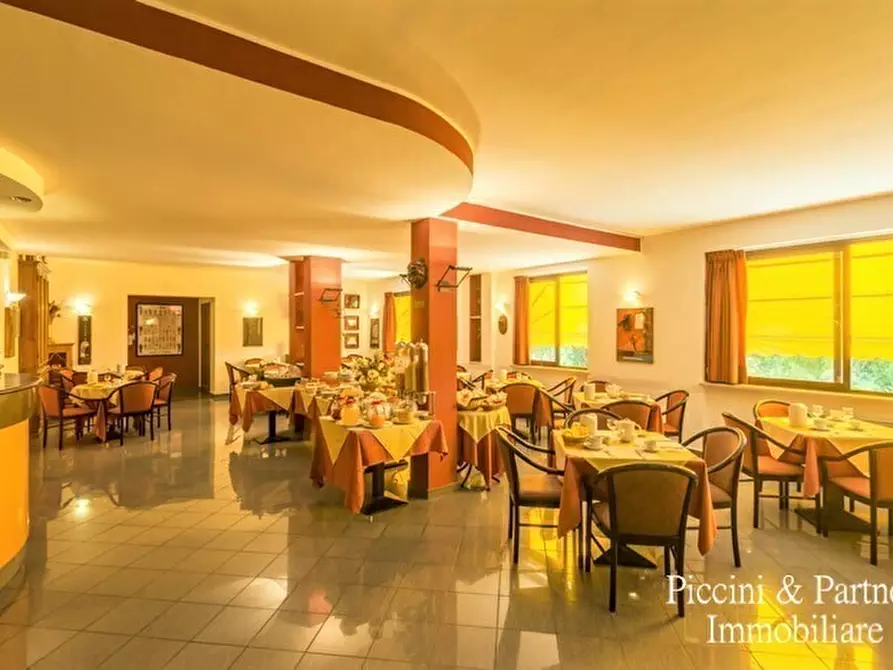 Immagine 8 di Albergo/B&B/Residence in vendita  a Magione