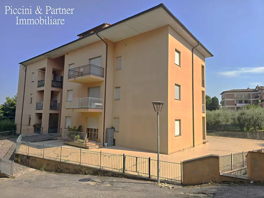 Immagine 1 di Quadrilocale in vendita  in Piazza XXV Aprile a Città Della Pieve