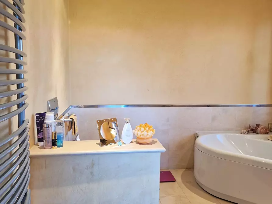 Immagine 59 di Villa in vendita  in Località Ferretto 48 a Castiglione Del Lago