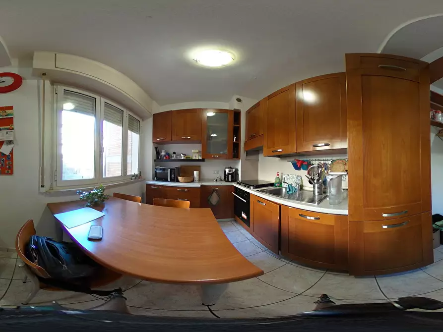 Immagine 44 di Pentalocale in vendita  in Via Beatrice 38 a Perugia