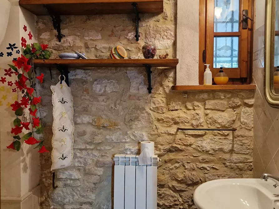 Immagine 18 di Rustico / casale in vendita  in Via del Casello a Corciano