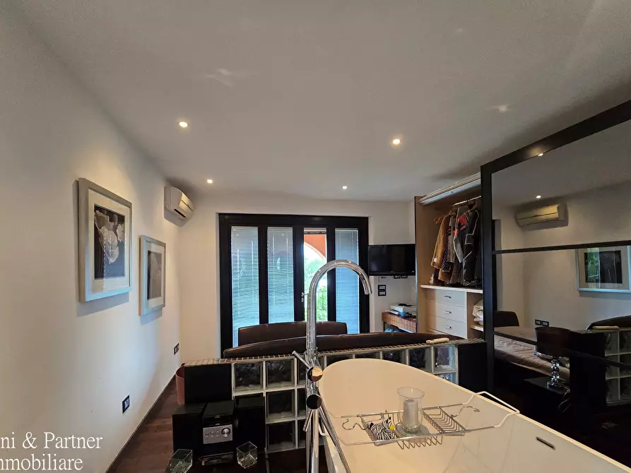 Immagine 54 di Villa in vendita  in Via Marzabotto 11 a Magione