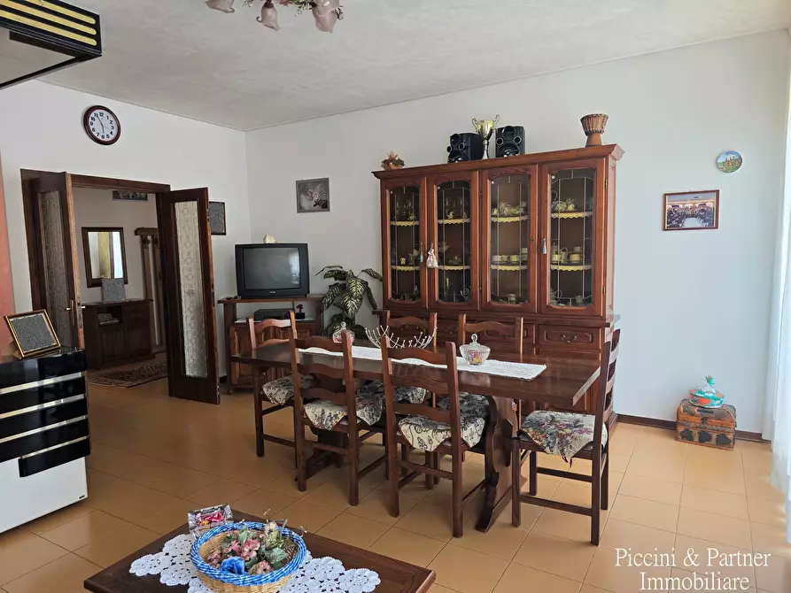 Immagine 12 di Pentalocale in vendita  in Via Italia a Torrita Di Siena