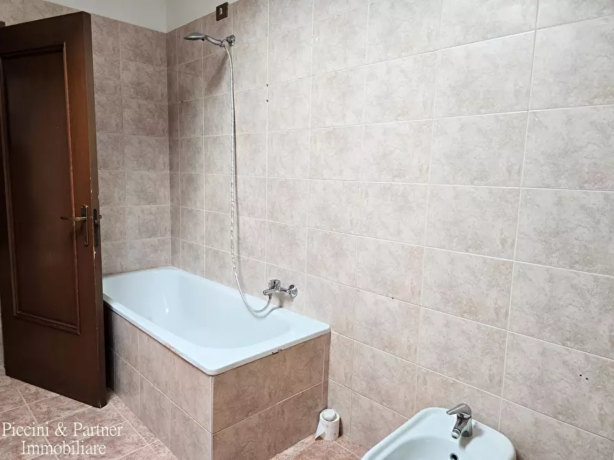 Immagine 46 di Quadrilocale in vendita  in Via dello Zucchero 24 a Perugia