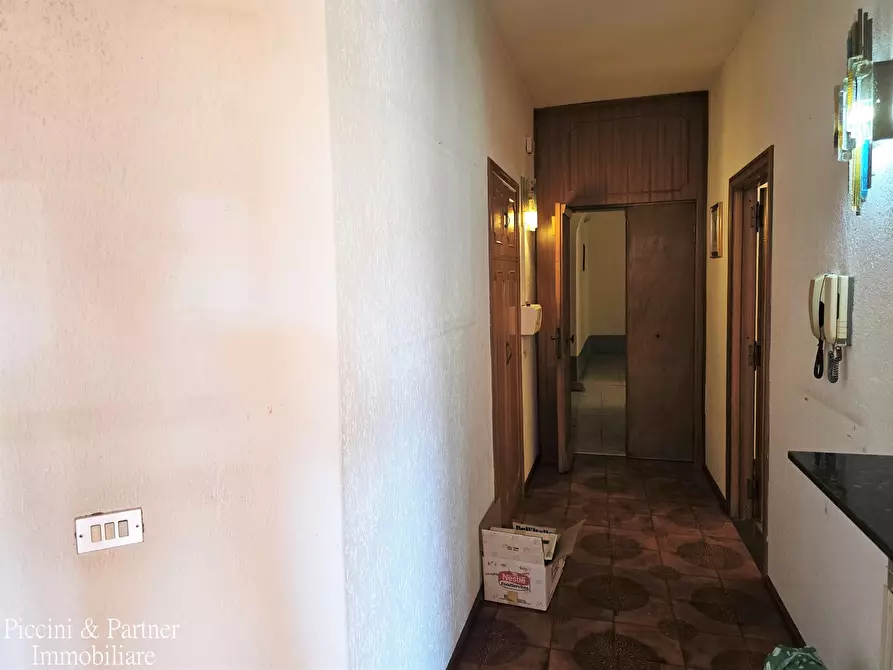 Immagine 59 di Pentalocale in vendita  in Via Imbriani 38 a Perugia