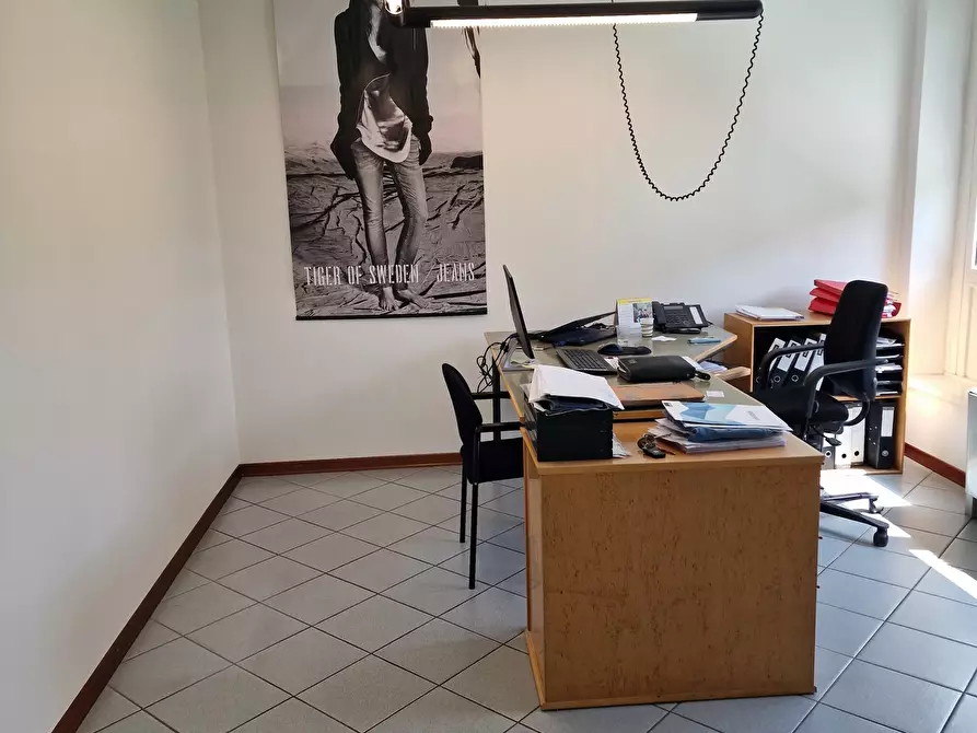 Immagine 18 di Ufficio in vendita  in Via del Macello 31F a Perugia