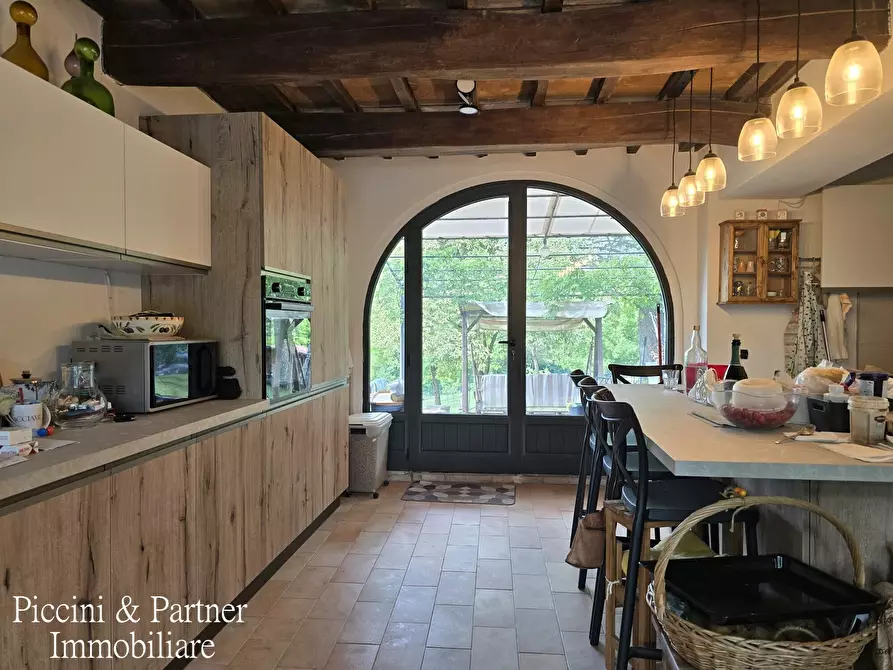 Immagine 19 di Rustico / casale in vendita  in Strada Ponte Resina - Monte Acutello 1 a Perugia