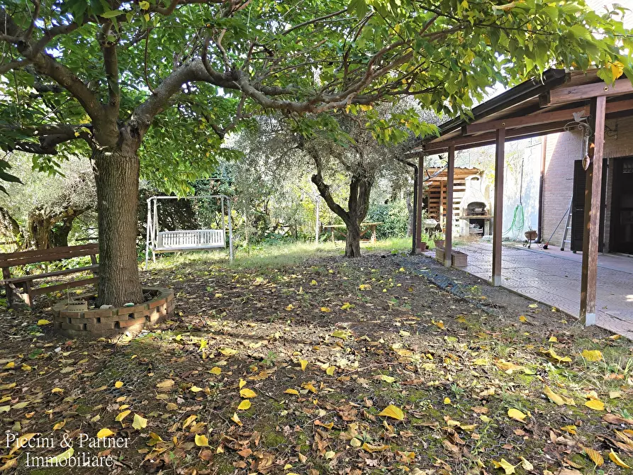 Immagine 5 di Villa in vendita  in Strada Monte Bagnolo Valbiancara a Perugia