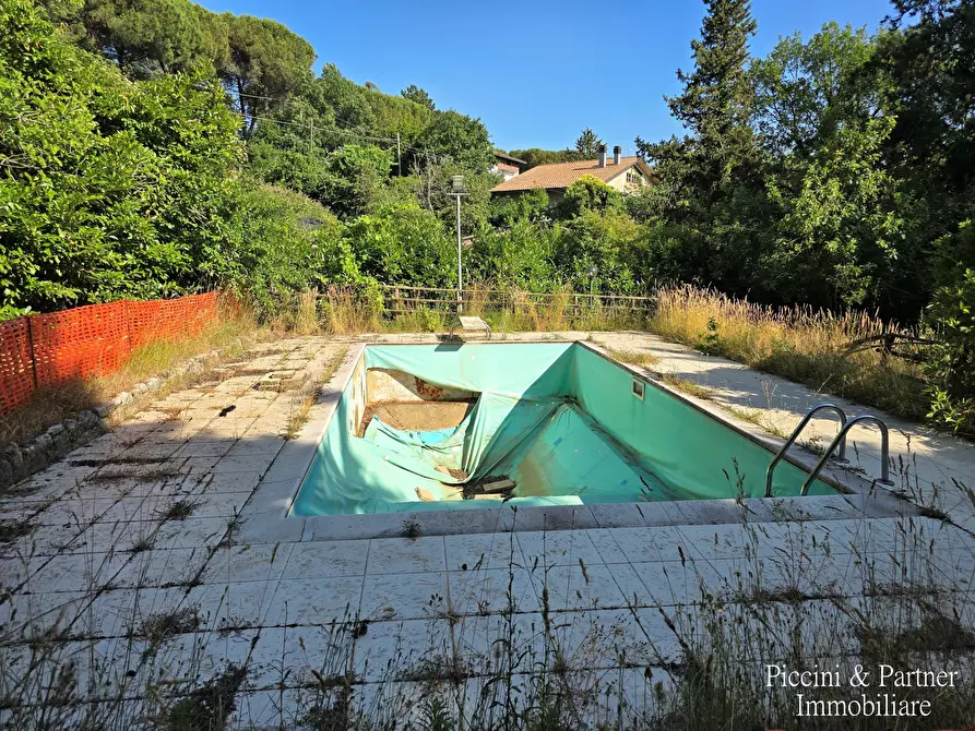 Immagine 72 di Baita in vendita  in Via dei Cespugli 10 a Passignano Sul Trasimeno