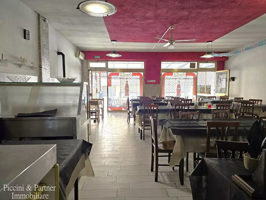 Immagine 26 di Bar / Ristorante in vendita  in Via Mastrodicasa a Perugia