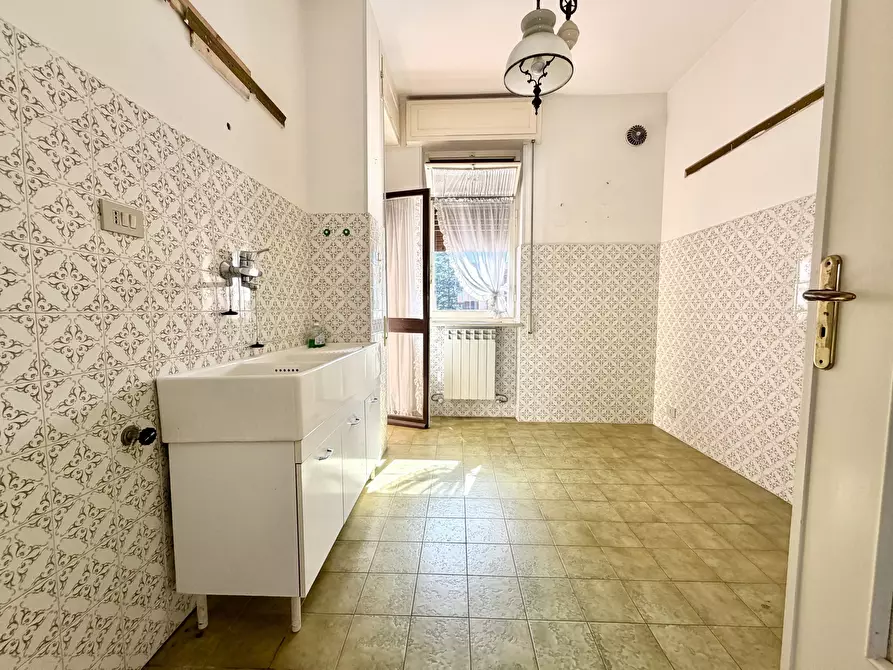 Immagine 15 di Quadrilocale in vendita  in Via Villebone 39 a Diano Marina