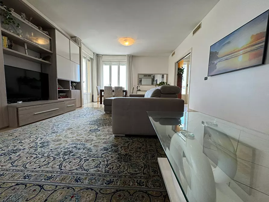 Immagine 13 di Pentalocale in vendita  in Strada San Martino a San Remo