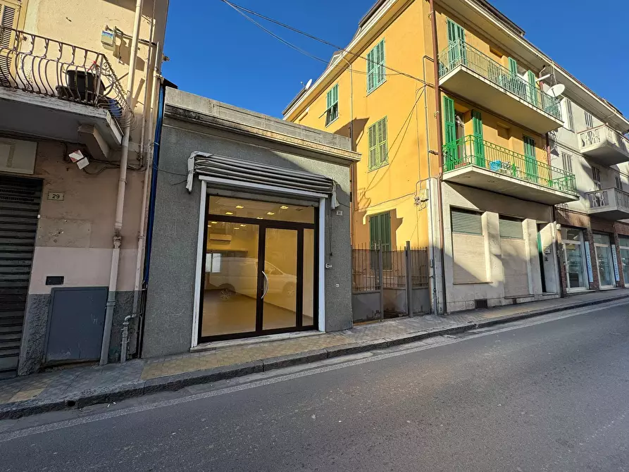 Immagine 2 di Locale commerciale in affitto  in Via Lamarmora 31 a San Remo
