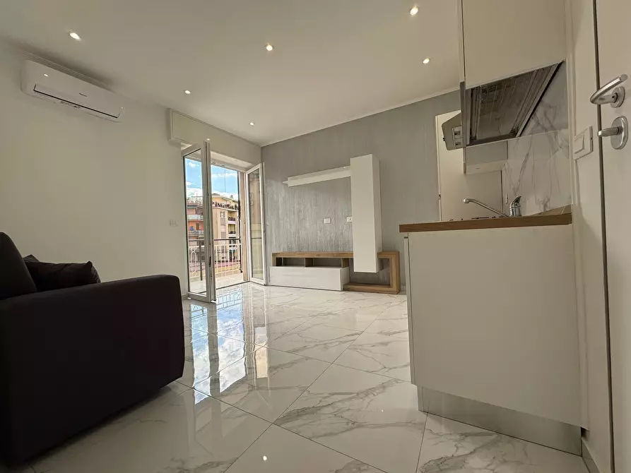 Immagine 5 di Bilocale in vendita  in Strada San Martino 86 a San Remo