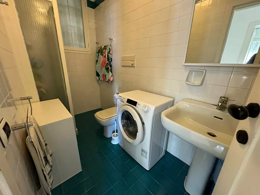 Immagine 37 di Pentalocale in vendita  in Strada San Martino a San Remo