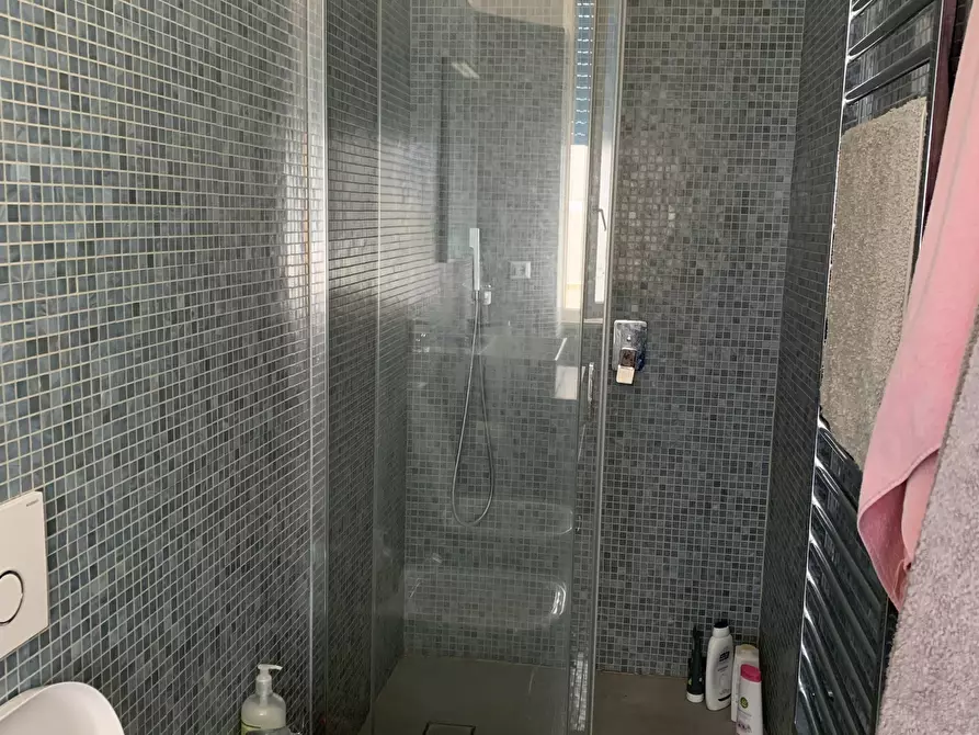 Immagine 12 di Appartamento in affitto  a Viareggio