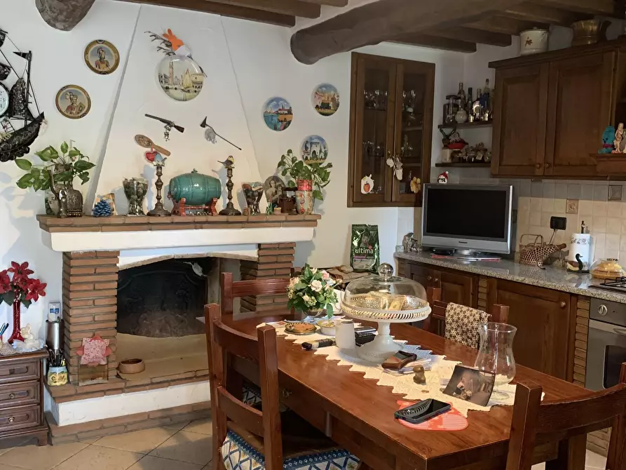Immagine 5 di Porzione di casa in vendita  a Camaiore