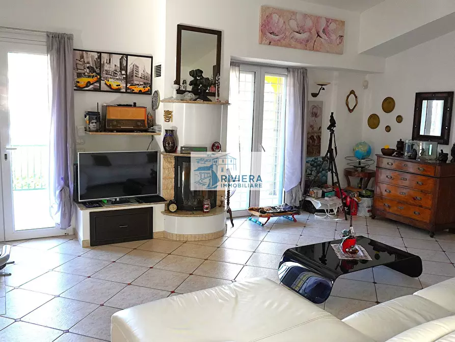 Immagine 15 di Villa in vendita  in Via Giulio Cesare 2 a Santo Stefano Al Mare