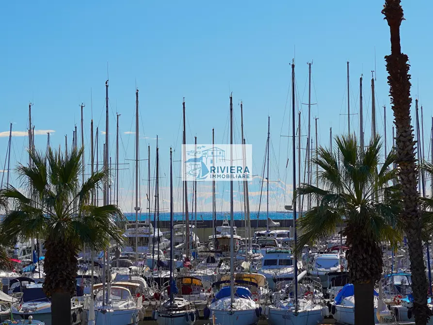 Immagine 26 di Bilocale in vendita  in Via Gianni Cozzi 1 a Santo Stefano Al Mare