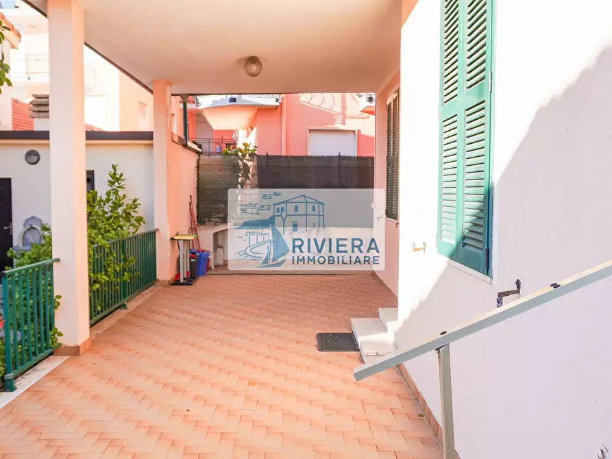 Immagine 9 di Appartamento in vendita  in Corso Villaregia a Riva Ligure