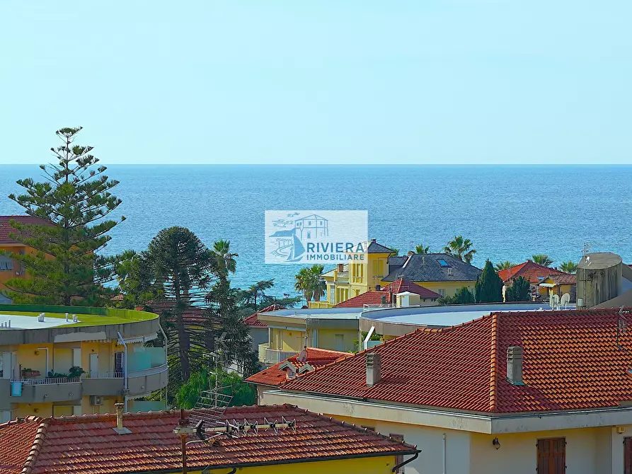 Immagine 28 di Quadrilocale in vendita  in via doneghi a Santo Stefano Al Mare