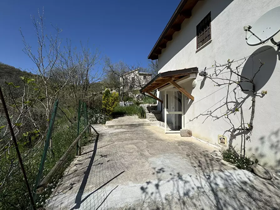 Immagine 8 di Casa indipendente in vendita  a Gessopalena