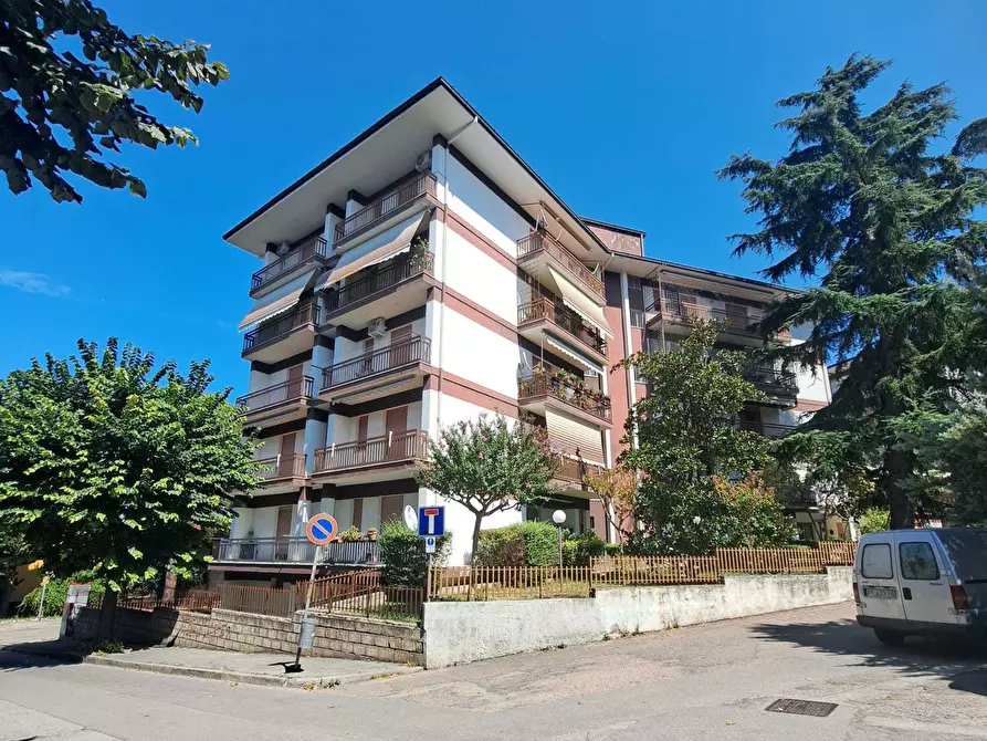 Immagine 53 di Pentalocale in vendita  in Via Martiri VI Ott. 73A a Lanciano