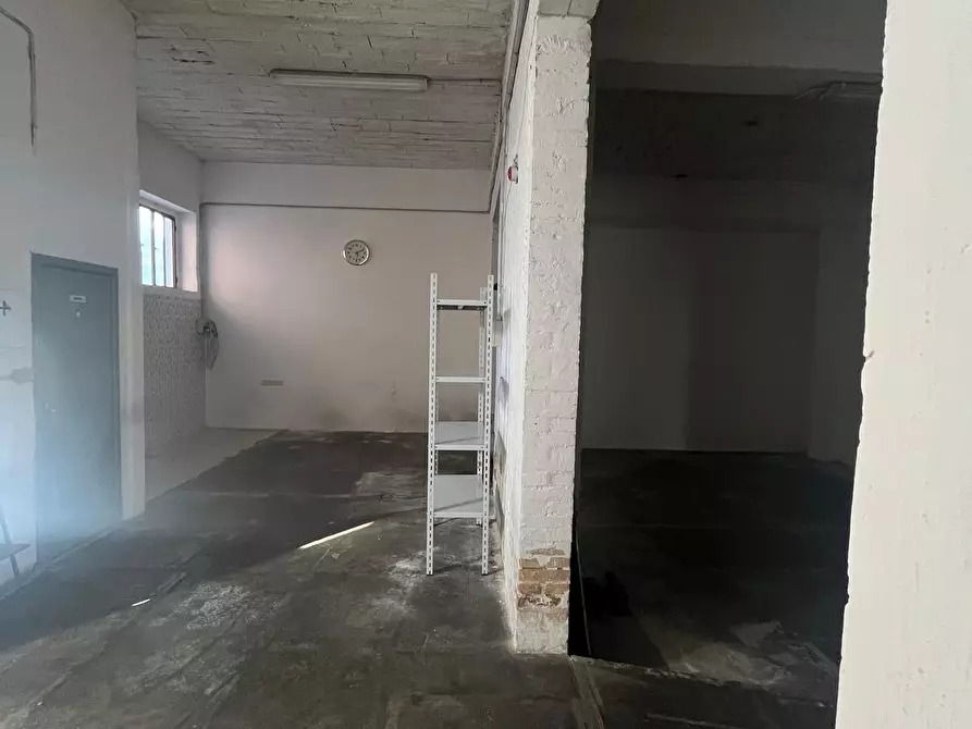 Immagine 13 di Laboratorio in affitto  in Via del Pescara 5 a Lanciano