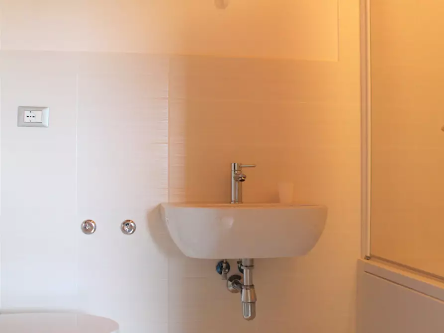 Immagine 21 di Villa in vendita  in Contrada Torre Sansone 69 a Lanciano