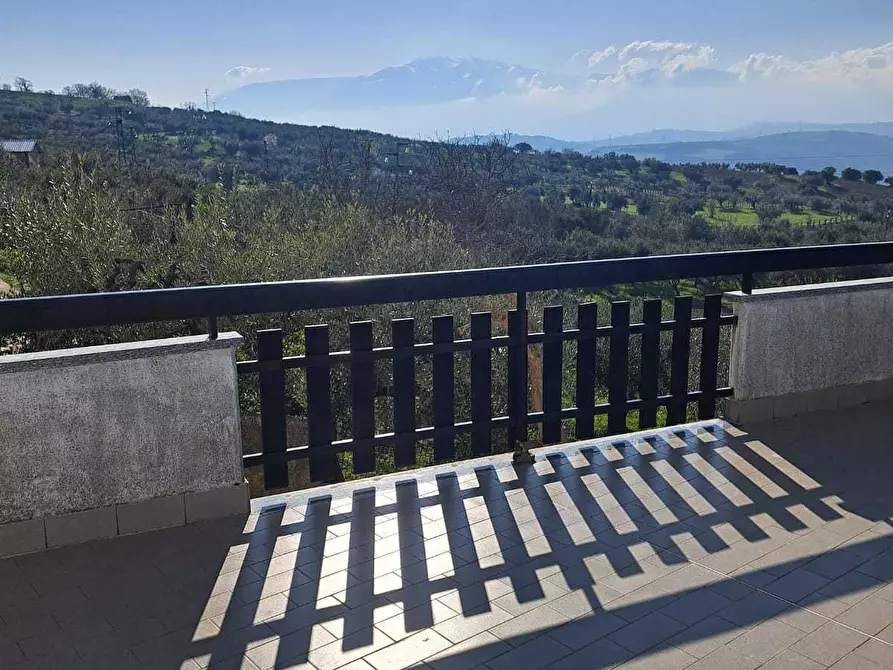 Immagine 10 di Quadrilocale in vendita  in Via Moscete 31 a Castel Frentano