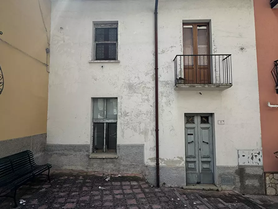 Immagine 2 di Appartamento in vendita  in Piazza del Municipio a Lama Dei Peligni