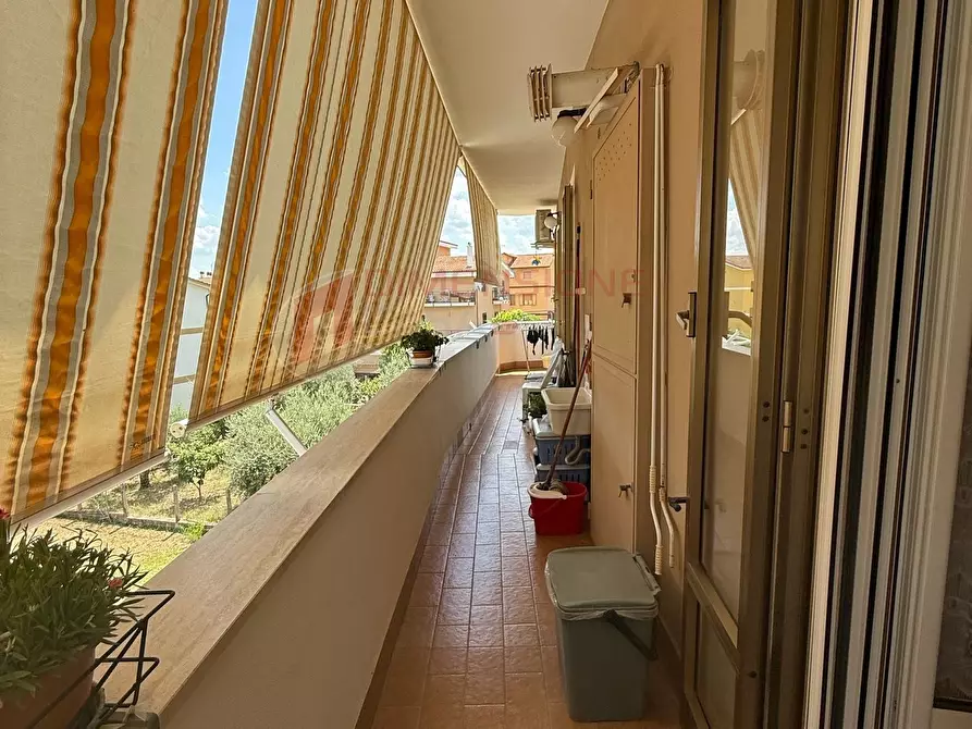 Immagine 26 di Quadrilocale in vendita  in Via Massa di San GiulianoVia di Massa San Giuliano a Roma