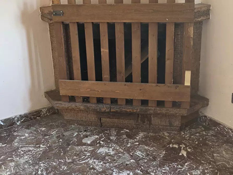 Immagine 54 di Palazzo in vendita  in Via Giovanni Pascoli 18 a Morlupo