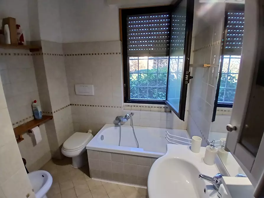 Immagine 38 di Appartamento in vendita  in Via G. di Vittorio 3 a Morlupo