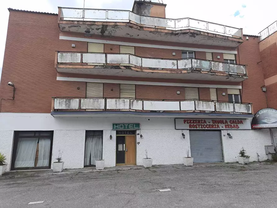 Immagine 8 di Palazzo in vendita  in Via Flaminia 5 a Morlupo