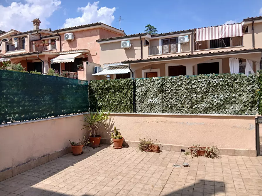 Immagine 27 di Casa trifamiliare in vendita  in Via Tonica Facchinaccia 4 a Rignano Flaminio